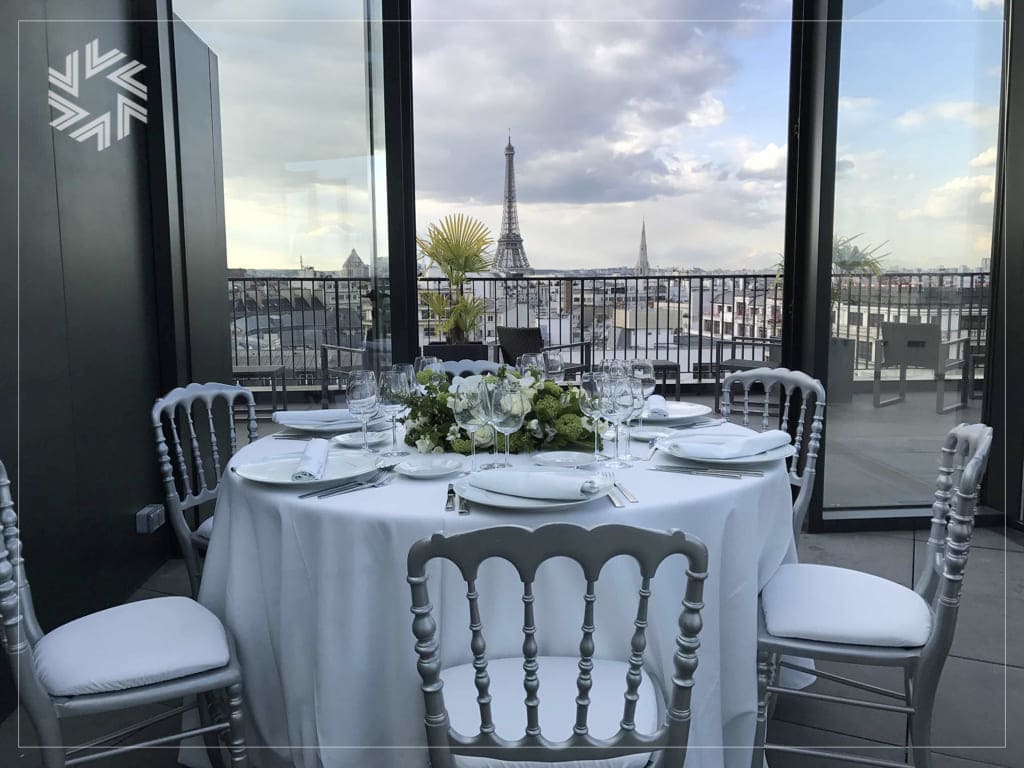 Avec  IDF événements, votre dîner de gala au Rooftop des Champs-Elysées