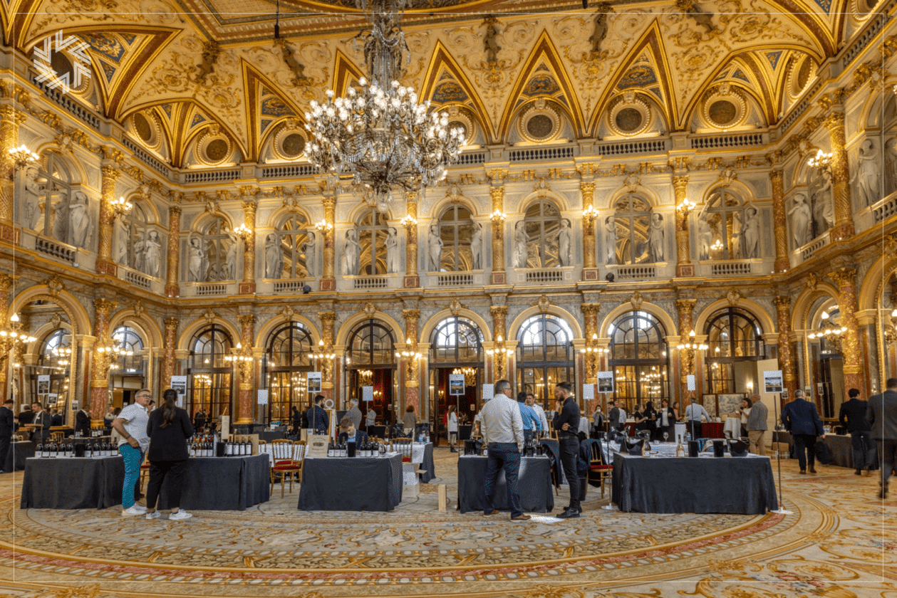 Installation artistique et mise en scène immersive pour événement B2B.