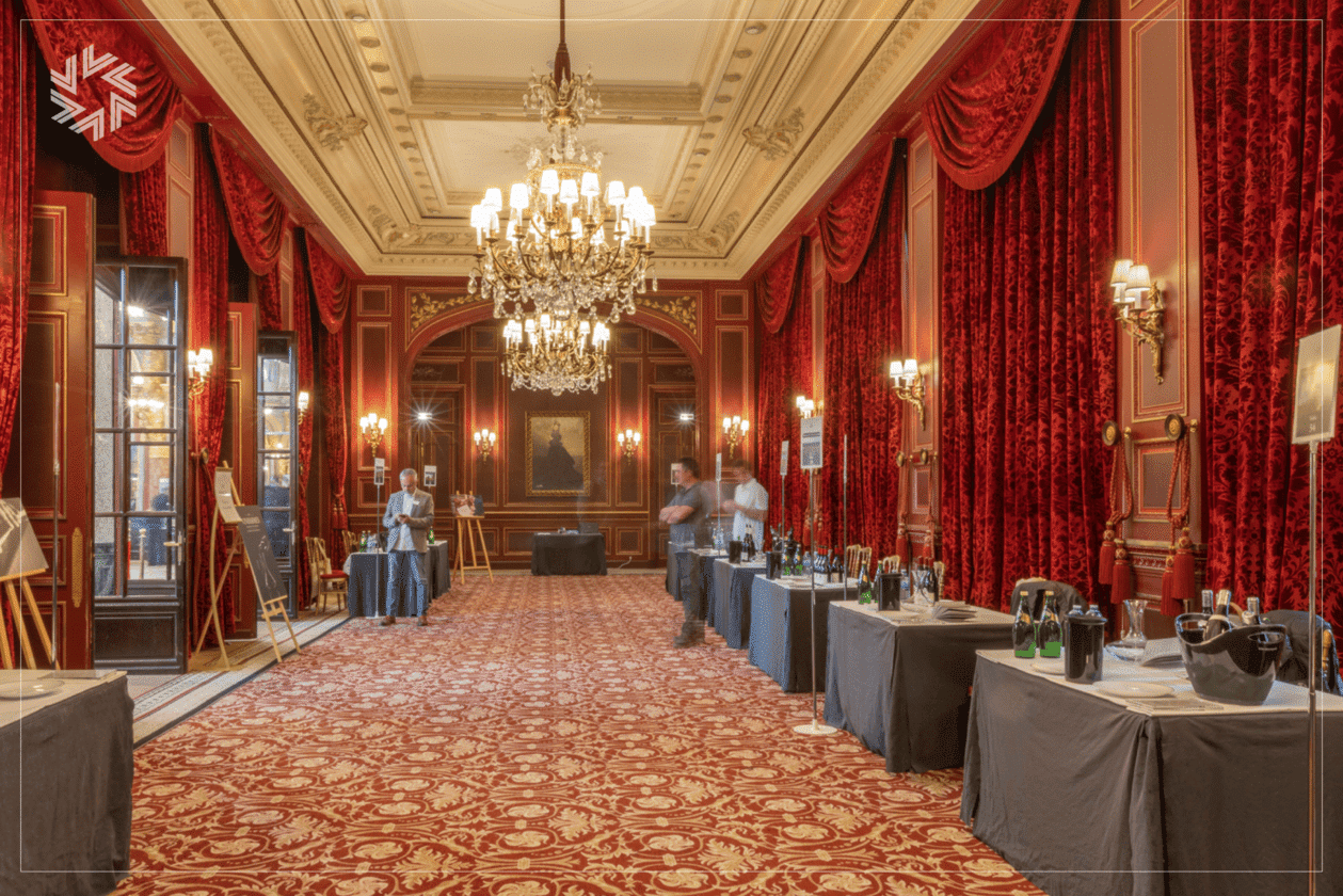 Expérience événementielle immersive regroupant collaborateurs et clients.