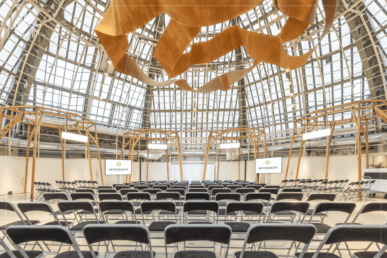 Plénière originale avec vue panoramique sur Paris à la Terrasse 50