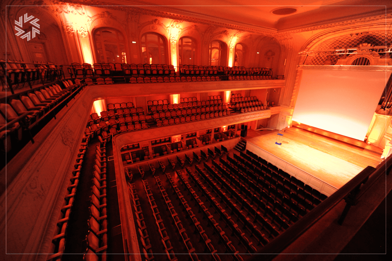 Conférence d’entreprise organisée dans le Dôme, amphithéâtre circulaire moderne et spacieux