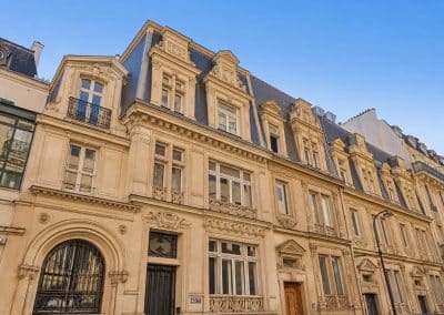 Façade de l'hôtel particulier où siège l'agence événementielle IDF événements
